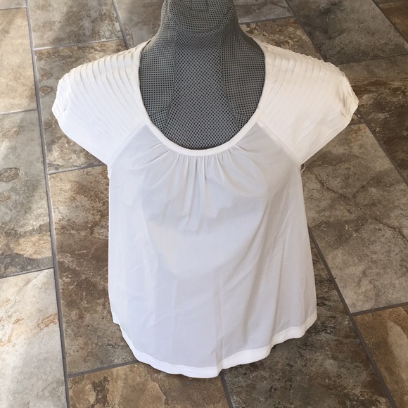 BCBGMaxAzria Tops - 🙉 BCBGMazAzria top